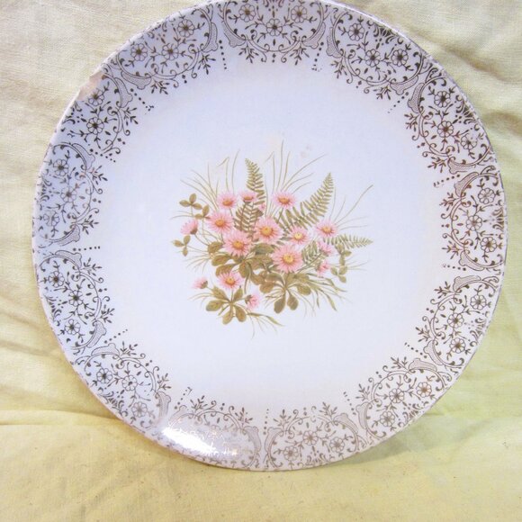 VTG SABIN INDUSTRIES INC CHINA PLATE, PINK DAISIES W/22KT GOLD ACCENTS - Picture 1 of 7